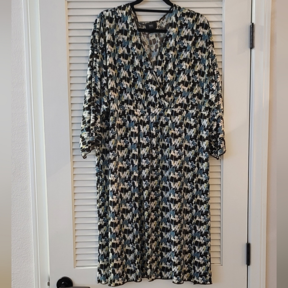 Mossimo- (Plus-Size) Stretch Multi-Coloured Patterned Asymmetrical Dress W Belt